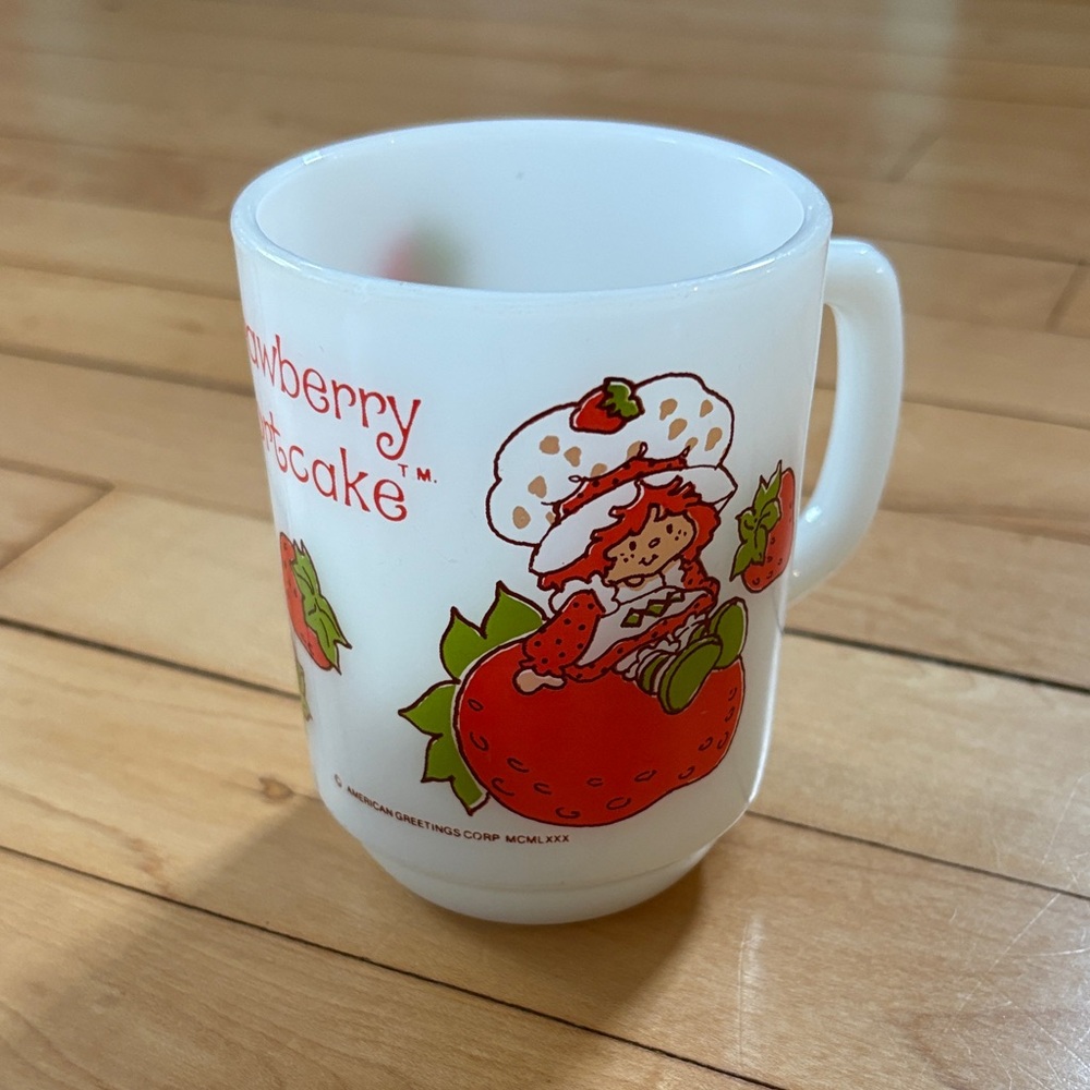 Vintage Strawberry Shortcake Ceramic Mug - Classic Character Design